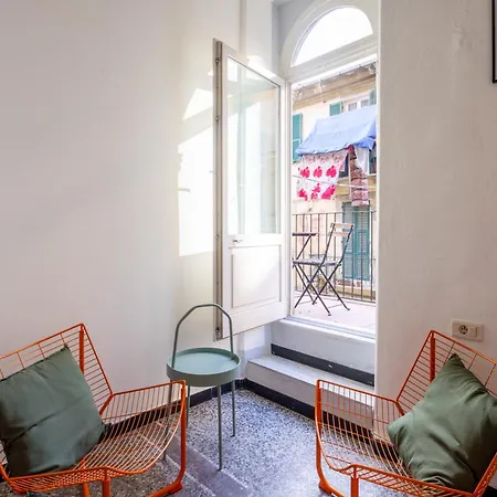 C-44 Historic Stairway Authentic Charming With Aircon In Historic Building Up To 6ppl Newly Renovated * ラ・スペツィア