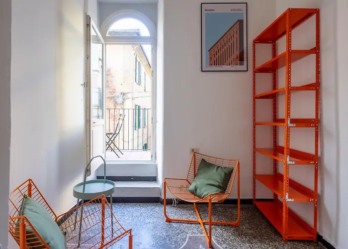 C-44 Historic Stairway Authentic Charming With Aircon In Historic Building Up To 6ppl Newly Renovated ラ・スペツィア