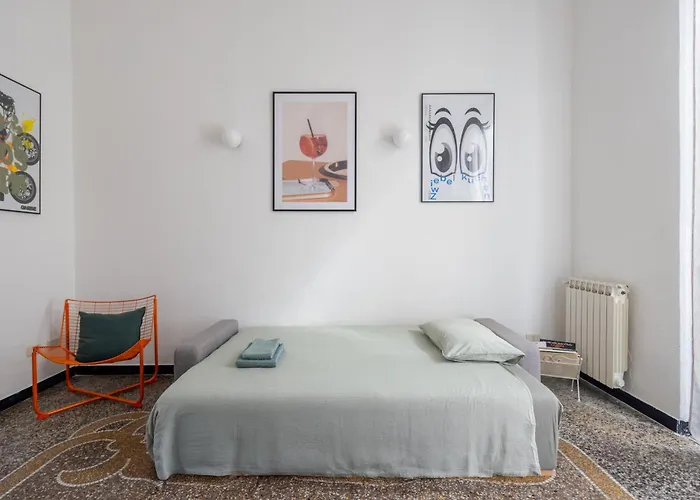 C-44 Historic Stairway Authentic Charming With Aircon In Historic Building Up To 6ppl Newly Renovated * ラ・スペツィア