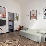 C-44 Historic Stairway Authentic Charming With Aircon In Historic Building Up To 6ppl Newly Renovated