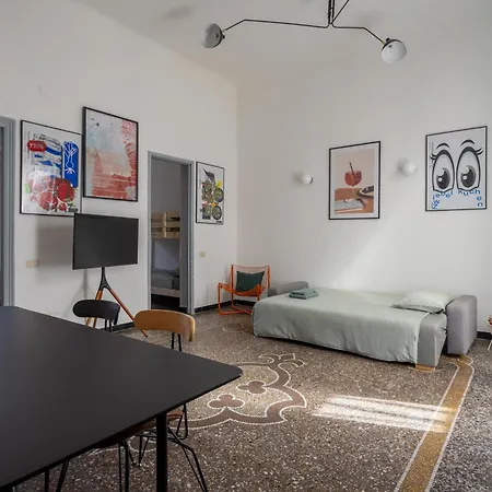Appartement C44 Historic Stairway Authentic Charming With Aircon In Historic Building Up To 6ppl Newly Renovated