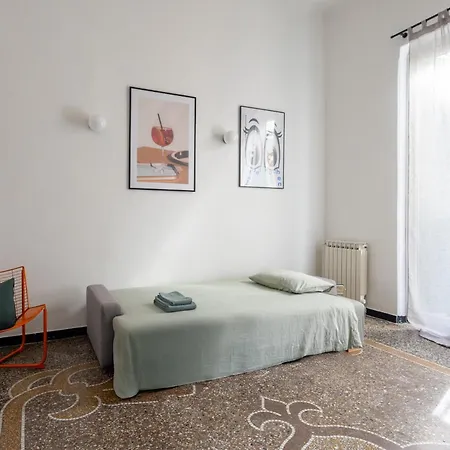 Apartment C-44 Historic Stairway Authentic Charming With Aircon In Historic Building Up To 6ppl Newly Renovated *